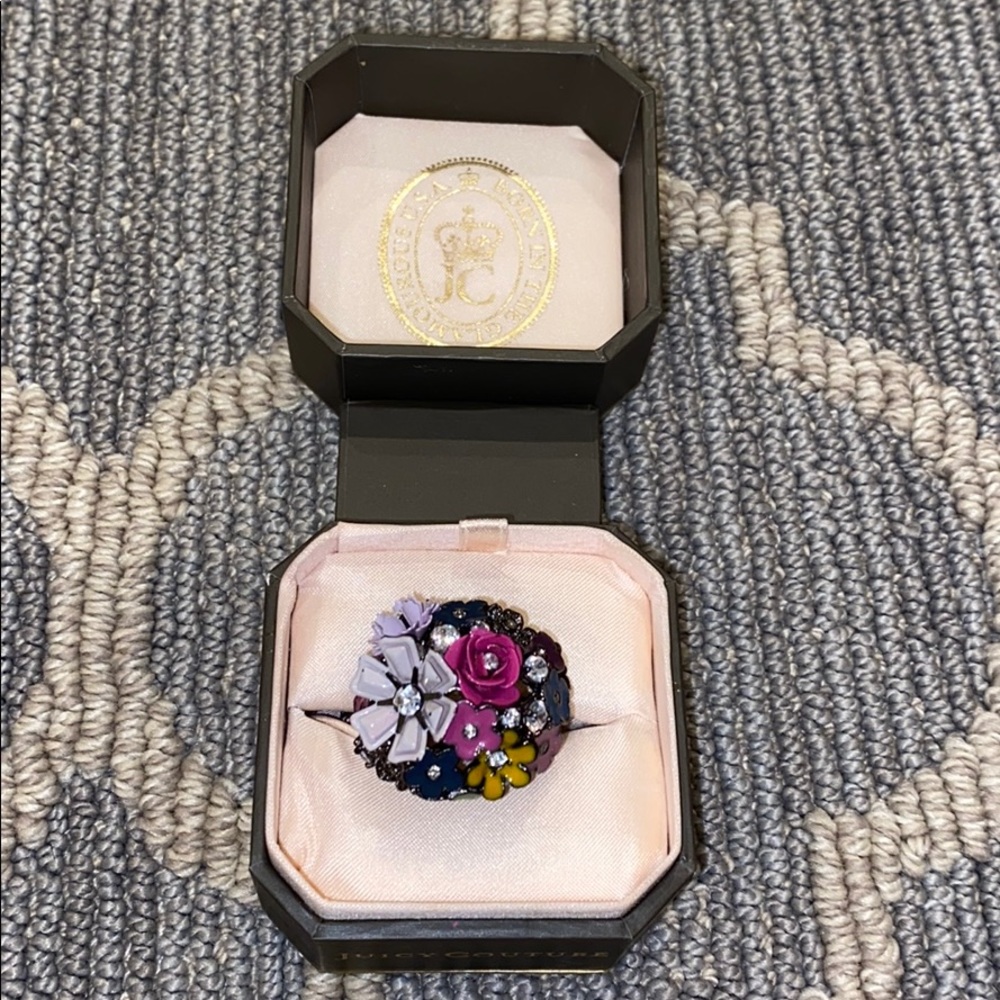 Juicy Couture flower and diamond ring